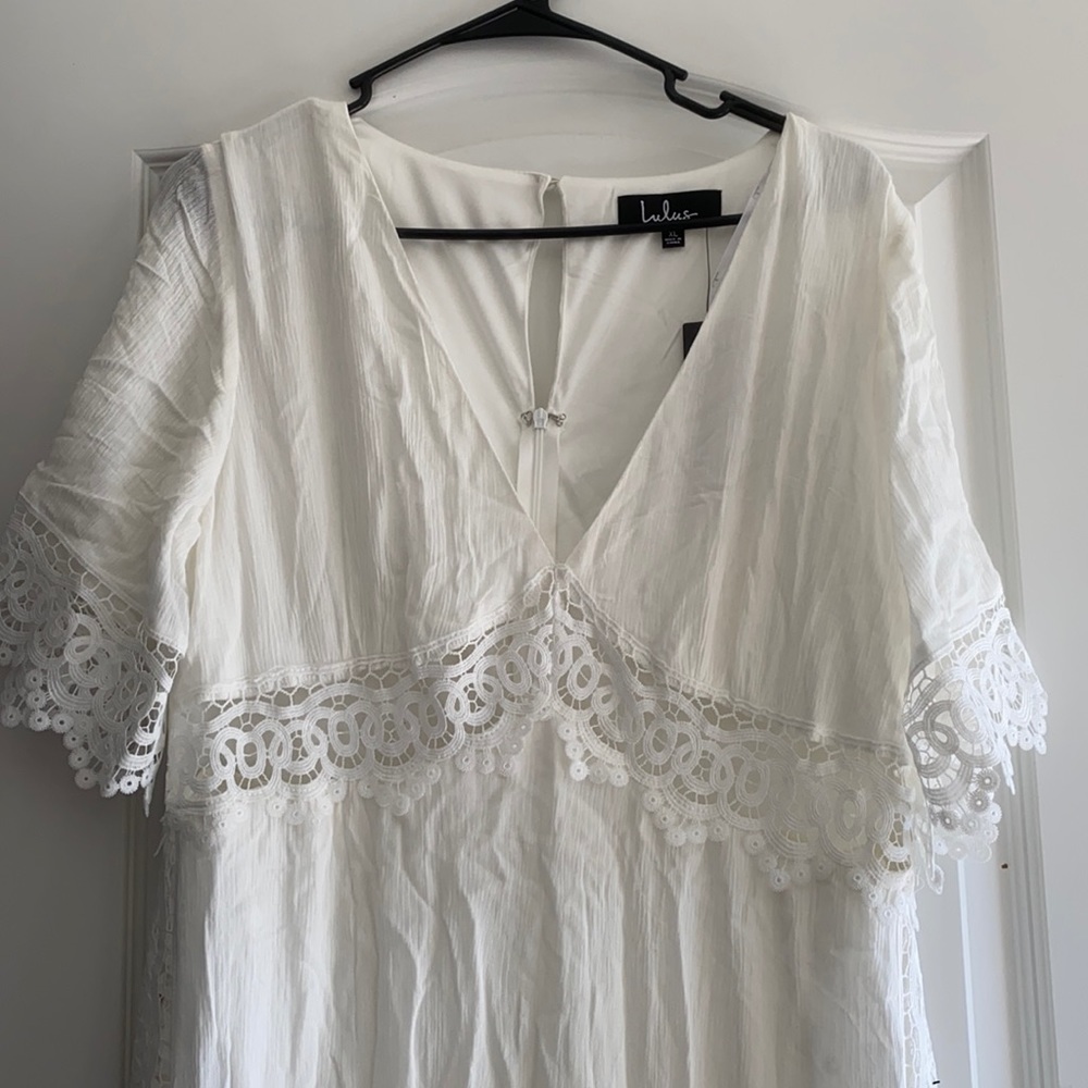 Lulu’s white wedding/maternity dress